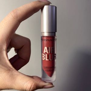 Revolution Air Blur Soft Matte Liquid Lip