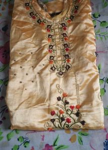 Elegant Embroidered Kurta Set new🥰