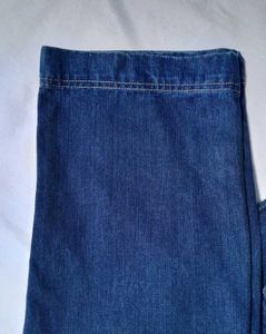 Stylish Calvin Klein Jeans – Classic Dark Blue Fit