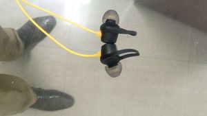 REALME NEW AND ORIGINAL HEADPHONE