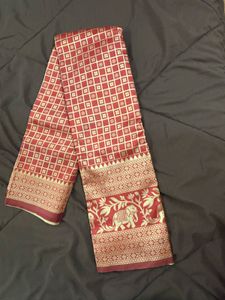 🆕 Silk Blend Red Saree With Running Blouse