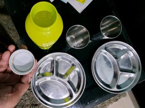 Set 3 Dinner Plats &amp; glasses &amp; bottle