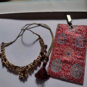 Golden,kunxan Necklace with Stones