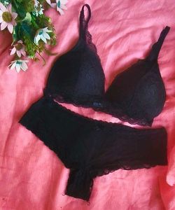 Black Lace Bra and Panty Set