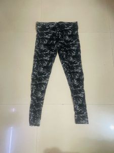 Mark &amp; spencer Black &amp; White Patterned Leggings