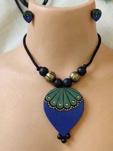 Necklace & Earring Set