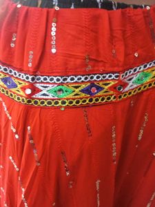 Lahinga  Four Meter Half Moon Round