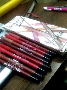 Pack Of 8 Lipliner (Super Matte)