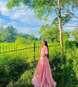 Elegant Pink Gown with Puff Sleeves