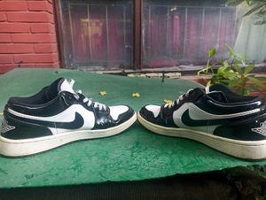 Air Jordan 1 Low Sneakers