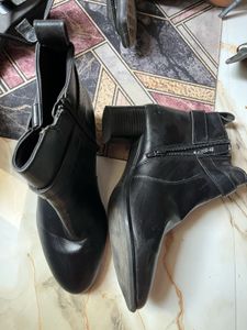 Chic Black Ankle Boots