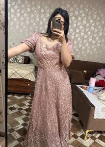 Stunning Sequin classy gown🎀🦋🧚🏻‍♀️