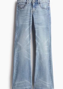 🫐 H&M Light Wash Flare Jeans