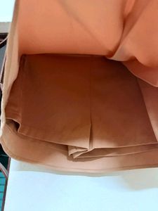 y2k tan mini skirt with built-in shorts🫶🏼