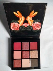 Charming Eyeshadow Palette