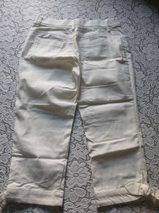 White Capri Pant , Waist:28