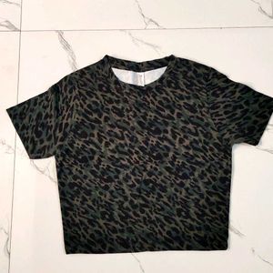 Leopard Print Cropped T-Shirt