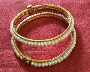 Elegant bangles