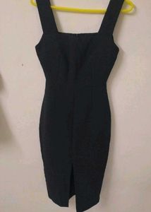 Chic Black Sleeveless Midi Dress