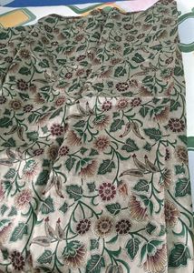 Elegant Floral fabulous Print Saree