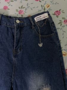 Y2k dark blue ripped denim jeans.