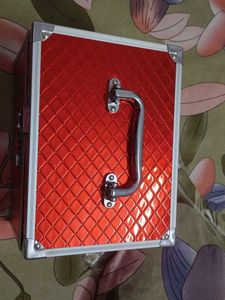 makeup box