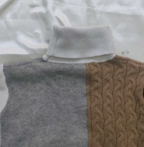 Color Block Turtleneck Sweater