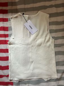 NUON Ribbed V-Neck Sleeveless Top