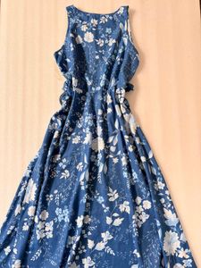 Blue Floral Sleeveless Midi Dress