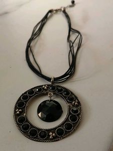 Elegant Black Pendant Necklace