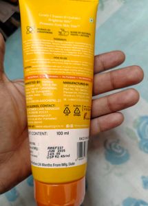 Aqualogica Glow+ Hydra Smooth Face Wash