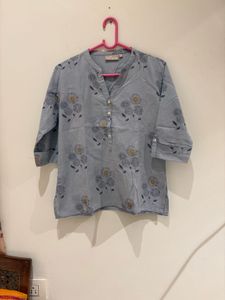 Women's Blue Floral Print top