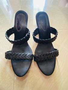 Stylish Black Braided Heels Sandals
