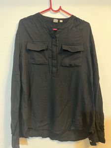 GAP Black Casual Button-Up Top with Pockets