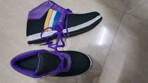 Stylish Black &amp; Purple Sneakers