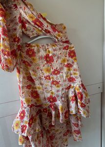 Chic Floral Print one-Piece Dress with cutout
