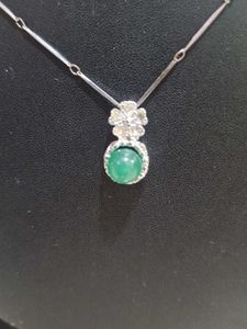 Elegant Emerald Jewelry Set