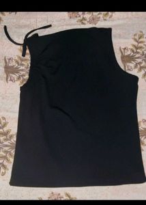 Chic Black Ruched Sleeveless Top