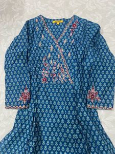 Elegant Blue Embroidered Kurta