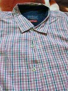 Men's Plaid Button-Down Shirt