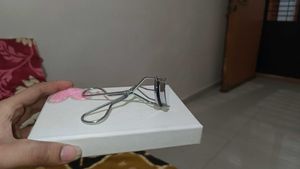 Eyelash Curler