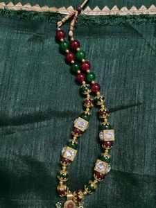 Beautiful Red Green Beaded Necklace Set