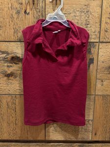 Sleeveless Collared Red Top