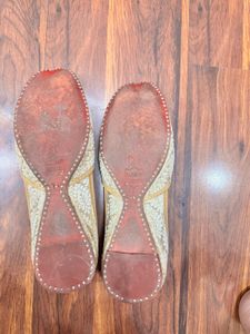 Elegant Embroidered Juttis
