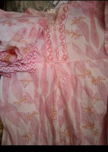 Pink Leaf Print Kurta Set