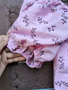 Chic Pink Floral Ruched Crop Top