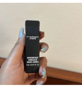 MAC COSMETICS CONCEALER