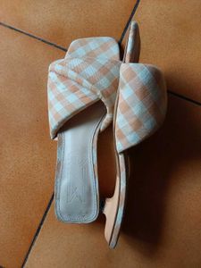 Mango kitten heel