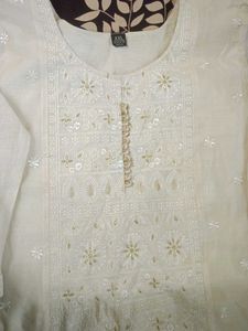 Elegant White Embroidered Kurta