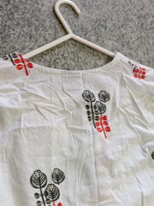White Floral Printed Kurti